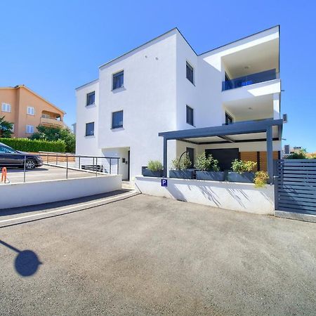 Apartments Nadica Deluxe Malinska Exterior foto